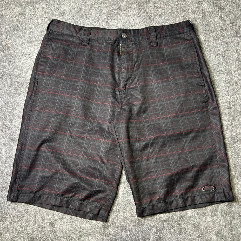 Oakley Plaid Shorts Grey Red Skater Baggy Y2K‎ Retro Size 38W